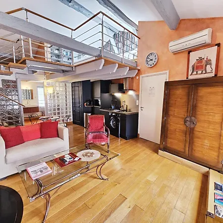 Apartment Beau Et Vaste Duplex Plateau